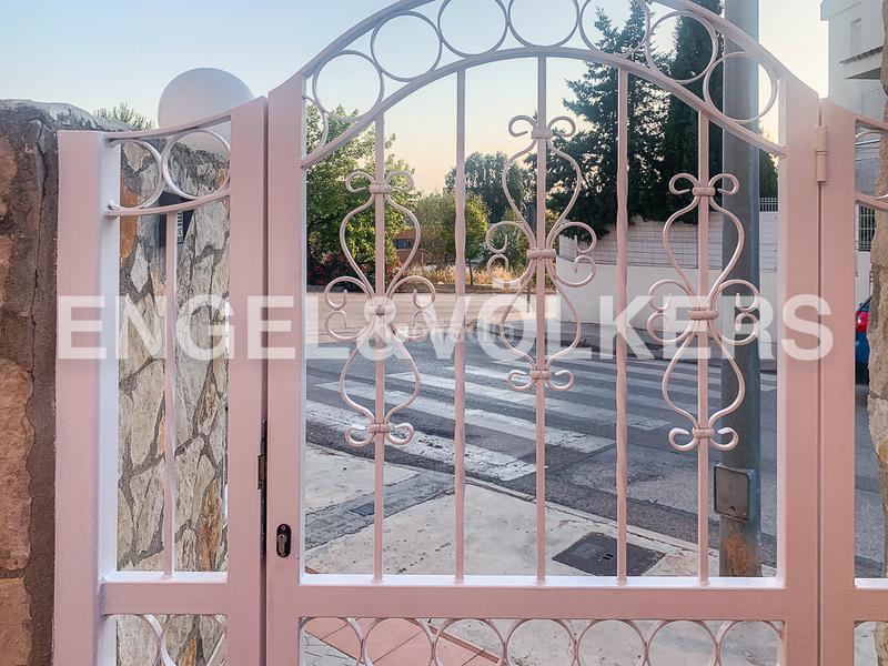 Foto e30ab6ef-0b40-48c6-9165-9d9a1cc072fe. Casa descubre tu nuevo hogar en engel völkers! en Requena