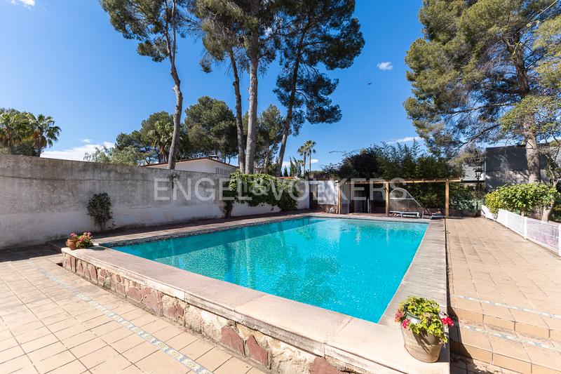 Foto 24b0803e-2739-4b05-9e7b-760931848a82. Maison avec chauffage parking piscine dans Camí de Paterna-Lloma del Calderer Bétera