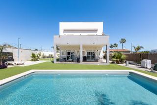 Casa a Riba - roja de Túria. Chalet independiente en urb. valencia la vella, ribarroja de tur