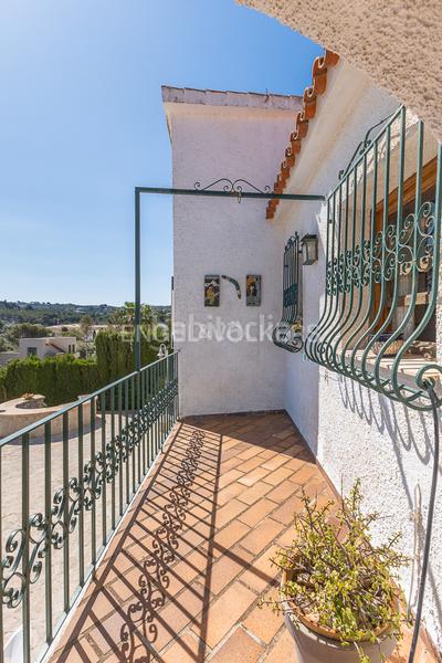 Foto 066f4cff-5b8a-4eed-b003-23088cec4751. Casa encantador chalet con vistas y piscina en san nicolastroies en Dénia