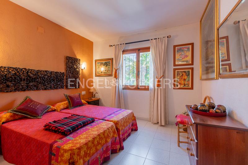 Foto 3693c1a9-8a50-4508-9735-9a9700a17302. Casa encantador chalet con vistas y piscina en san nicolastroies en Dénia