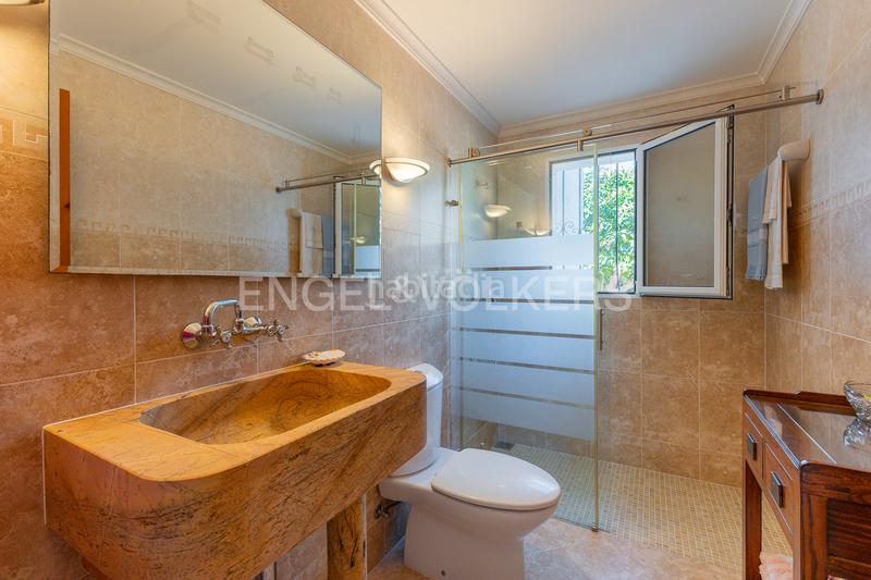 Foto 447bb5b3-6636-4f7d-848c-fc989c00445d. Casa encantador chalet con vistas y piscina en san nicolastroies en Dénia