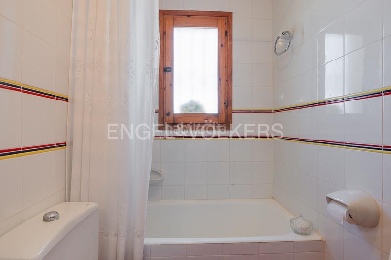 Foto 736d5710-a719-4755-b4ca-617a9053b018. Casa encantador chalet con vistas y piscina en san nicolastroies en Dénia