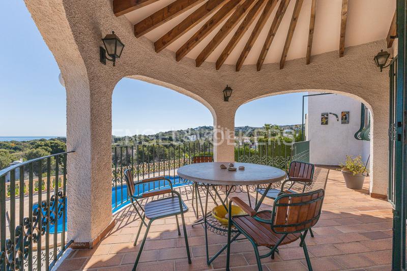 Foto dc60c290-b2e2-4013-9ab3-85c8fb63b148. Casa encantador chalet con vistas y piscina en san nicolastroies en Dénia