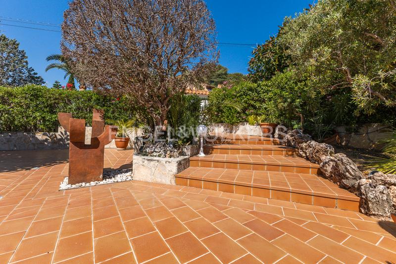 Foto f0a076d0-2f17-4611-9808-08be937eca82. Casa encantador chalet con vistas y piscina en san nicolastroies en Dénia