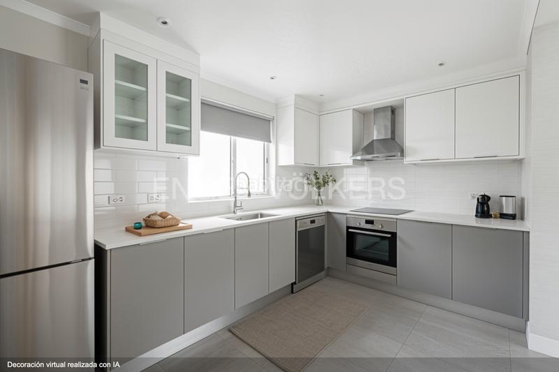 Foto 0fdeb443-3d7d-48b9-8a7f-54e034c1169a. Casa con riscaldamento parcheggio piscina in Montealegre Eliana (l´)