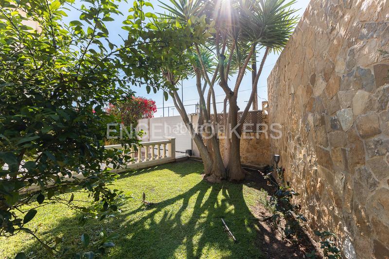 Foto 7684dce0-7342-4340-aae2-4add30970738. Casa con riscaldamento parcheggio piscina in Montealegre Eliana (l´)