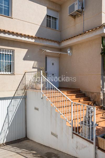 Foto 89a8a1ef-c080-4122-ba78-e3e2455c1b28. Casa con riscaldamento parcheggio piscina in Montealegre Eliana (l´)