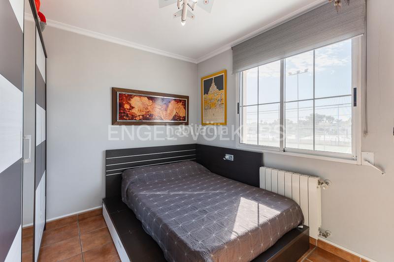 Foto 92ee50ed-a86f-4675-b382-6f61b9accae4. Casa con riscaldamento parcheggio piscina in Montealegre Eliana (l´)