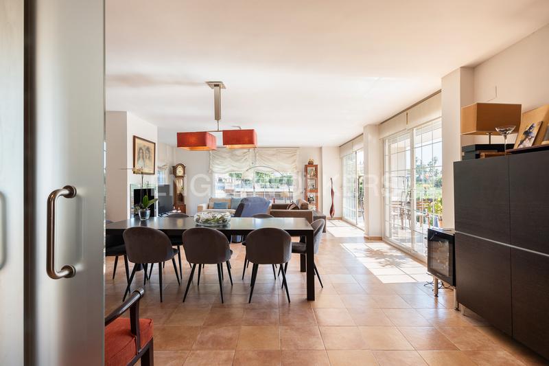 Foto 2c8d85f0-ee99-4295-b1ad-972d429e74c6. Haus mit heizung parking pool in El Vedat - Santa Apolonia Torrent