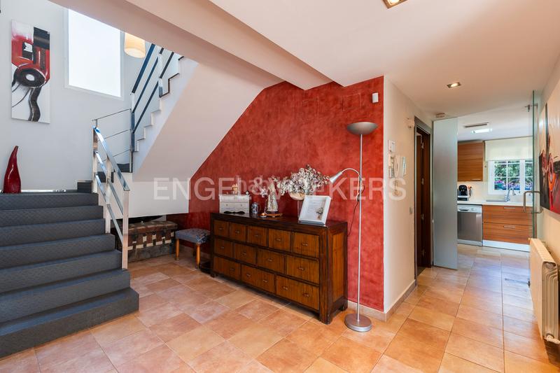 Foto 7afd3bbe-40c2-4aef-9fce-5de5559a4b4c. Haus mit heizung parking pool in El Vedat - Santa Apolonia Torrent