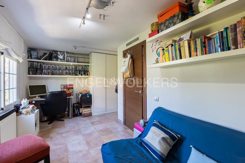 Foto ea4d5ae2-53e9-4992-b306-76909e00feb0. Haus mit heizung parking pool in El Vedat - Santa Apolonia Torrent