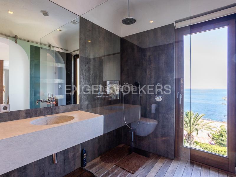 Foto 171d3149-293e-4d93-9142-c9f5cc8ff4c0. Alquiler casa impresionante villa para corta estancia en denia en Dénia