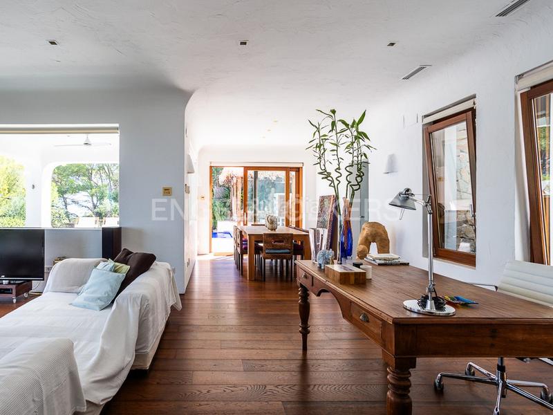 Foto ea11bb38-fed1-4338-aca2-8f4f836f1739. Alquiler casa impresionante villa para corta estancia en denia en Dénia