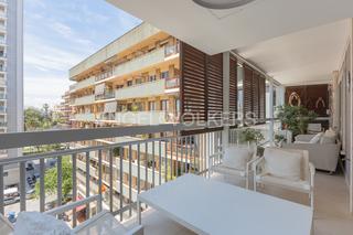 Apartament  Carrer del cronista carreres. Vivienda centrica con terraza