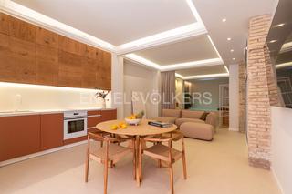 Lloguer Pis a Mont Olivet. Lujoso apartamento con piscina en montolivet