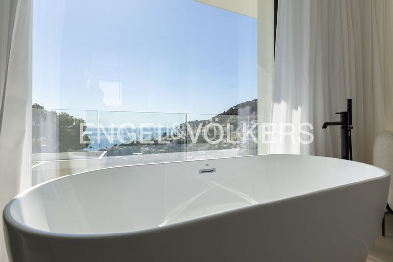 Foto c8b9dc97-d456-4749-a41f-410755cf107e. Casa amb calefacció aparcament piscina a Portichol-Balcón al Mar Xàbia