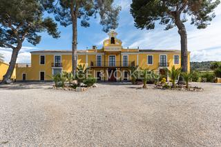 Masia a Vilamarxant. Majestuosa residencia histórica, típica masía valenciana del sig