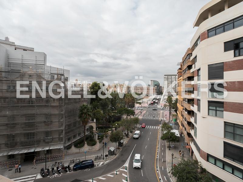Foto a5f57c51-e5f2-4704-9234-5f115e613c71. Car parking in Exposició Valencia