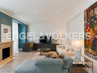 Rent Penthouse  C. de san martín. Lujoso ático en el centro de valencia