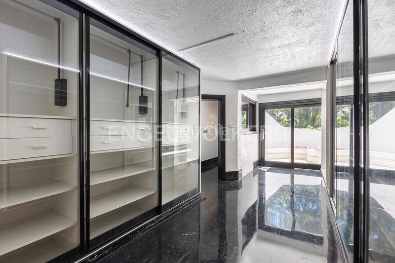 Foto 1348fe39-1d74-42e7-bab7-604be19dbe7c. Casa amb calefacció aparcament piscina a Massarojos Valencia