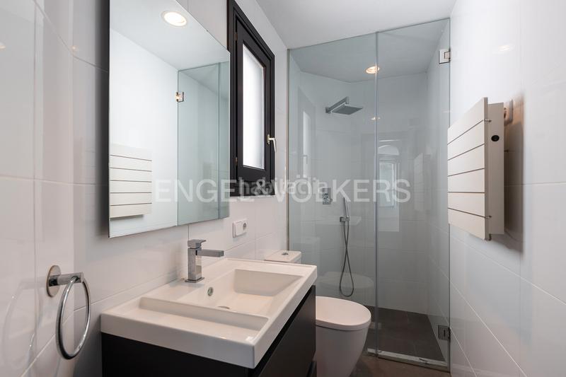 Foto 27854059-460d-417e-bf1f-4d12ab4dad4b. Casa amb calefacció aparcament piscina a Massarojos Valencia