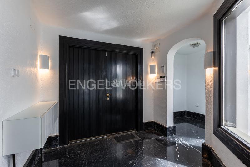 Foto 4674ae87-05bc-4db2-924b-8313b484f7e4. Casa amb calefacció aparcament piscina a Massarojos Valencia