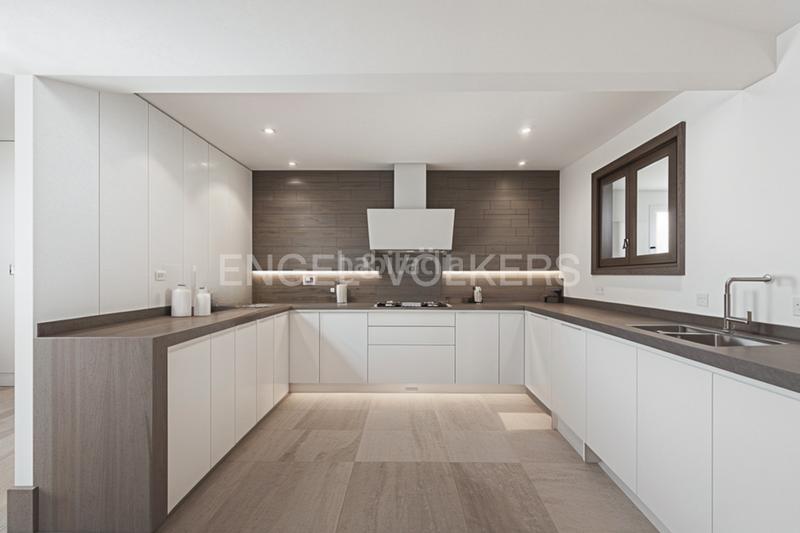 Foto 5a28a0d1-e7d7-4fe9-a8fb-fb587ec52db7. Casa amb calefacció aparcament piscina a Massarojos Valencia