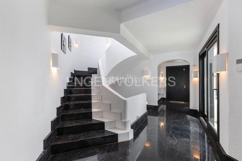 Foto 8d4db822-dd9a-44a6-a398-4b63044dffc3. Casa amb calefacció aparcament piscina a Massarojos Valencia