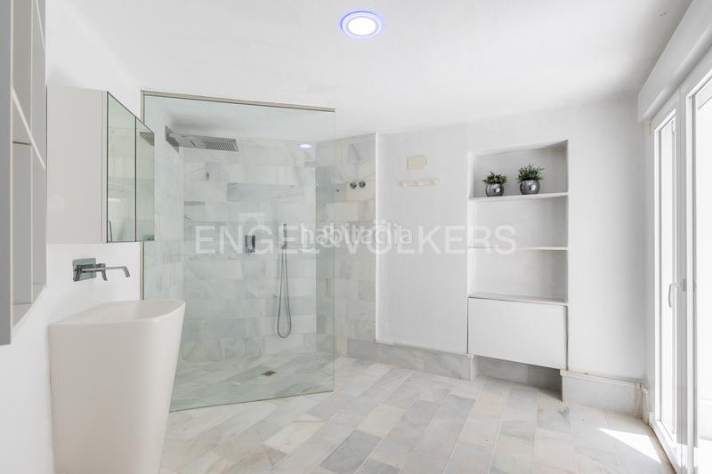 Foto af008f3e-3b2e-40d0-ba0f-03e1669013dd. Casa amb calefacció aparcament piscina a Massarojos Valencia