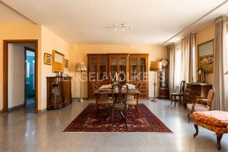 Apartament a Sant Francesc. Lujo en ciutat vella transforma 296m en un espacio único con ter