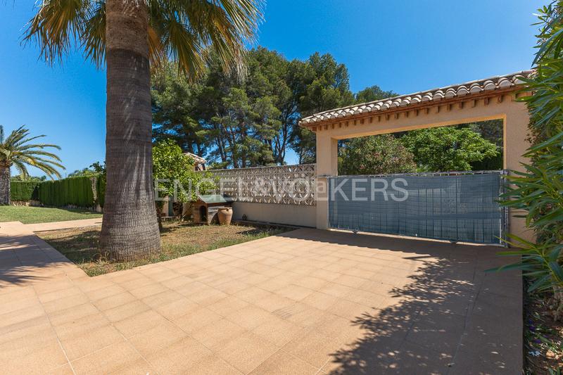 Foto 311d2fd8-f969-4852-ba45-6cf504f10c9f. Casa  unifamiliar con piscina cerca . en El Montgó Dénia
