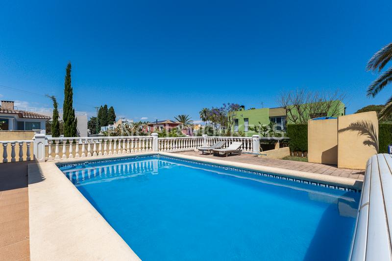 Foto 9be281d2-f537-45b0-9350-fde0b7cbf20d. Casa  unifamiliar con piscina cerca . en El Montgó Dénia