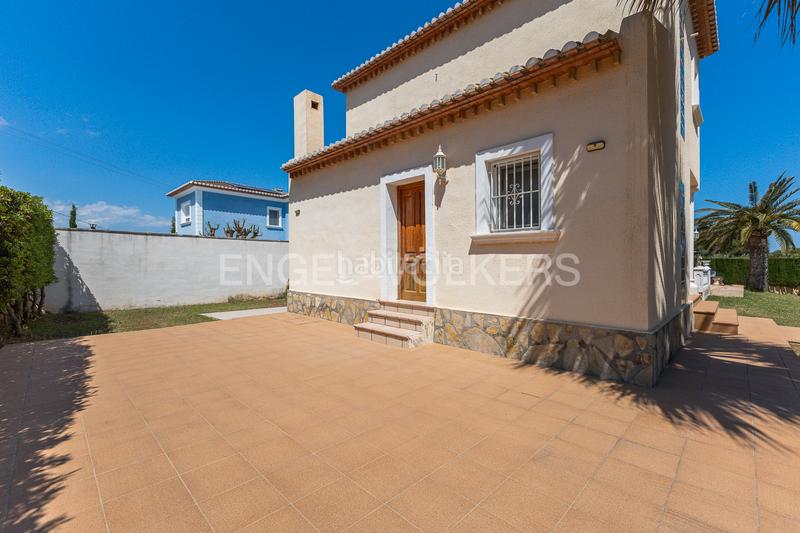 Foto ee95f62f-230d-416f-8d7a-71bc32186fae. Casa  unifamiliar con piscina cerca . en El Montgó Dénia