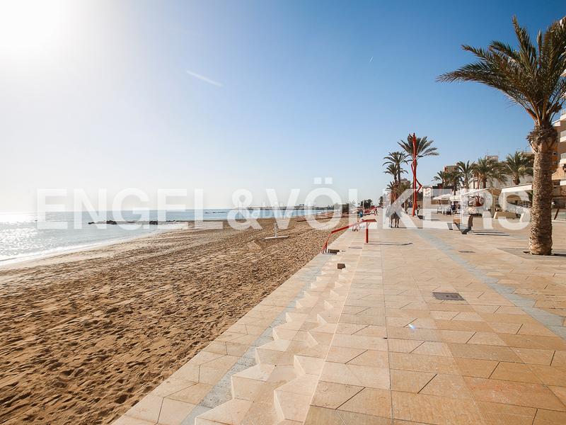 Foto 0007f8ec-6a4d-447c-aed9-1b3433771ee4. Casa con riscaldamento parcheggio piscina in Casco Urbano Vinaròs