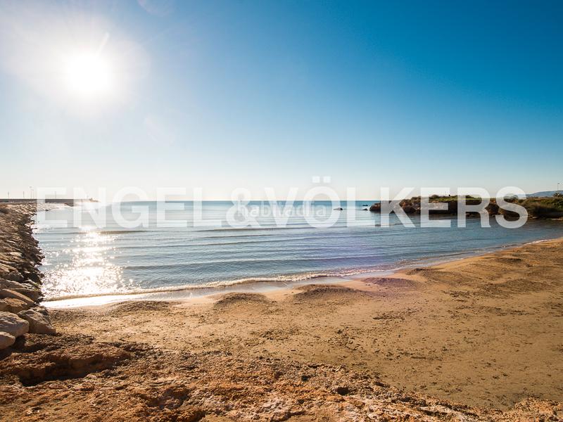 Foto 6c5a85c1-b754-40c3-a6b5-b2bbd89e7522. Casa con riscaldamento parcheggio piscina in Casco Urbano Vinaròs