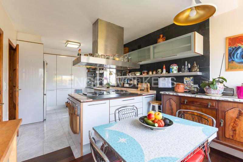 Foto a9e57aa4-a35b-4ce1-b749-3d3ff1dea255. Casa con riscaldamento parcheggio piscina in Casco Urbano Vinaròs