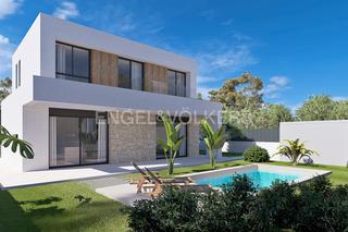Casa a La Conarda-Montesano. Unifamiliar de obra nueva en lloma del mas