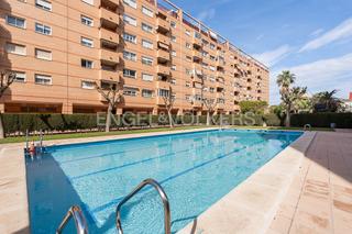 Lloguer Apartament  Carrer de martí grajales. Magnífica vivienda en residencial en el cabañal