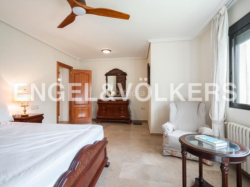 Foto 9cd1d011-bd22-477e-b874-5e372c2dd3a8. Alquiler casa  independiente en urbanización monasterios en Puçol