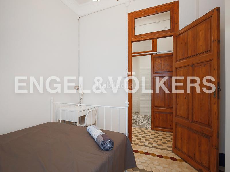 Foto cf987967-650e-48a1-b533-c03c313e1efc. Alquiler apartamento piso calle corona El Carmen en Valencia