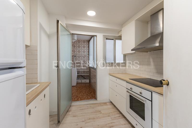 Foto 9d8d335a-a736-47d8-8255-1cc4f6b66f6e. Appartement avec chauffage dans Sant Pau Valencia