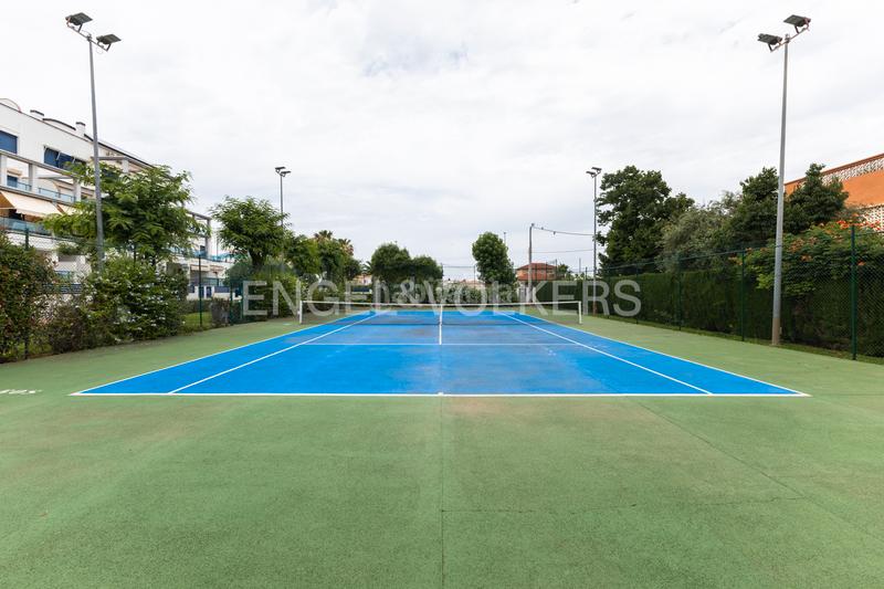 Foto 3b540732-3b92-4c1c-8029-9232ae7518b7. Àtic amb calefacció aparcament piscina a Devessa - Monte Pego Dénia