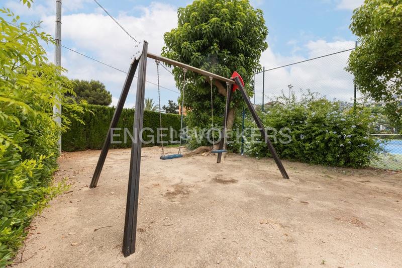Foto 70d8f2b6-fe21-42e8-b5a9-f1bc527cde34. Àtic amb calefacció aparcament piscina a Devessa - Monte Pego Dénia