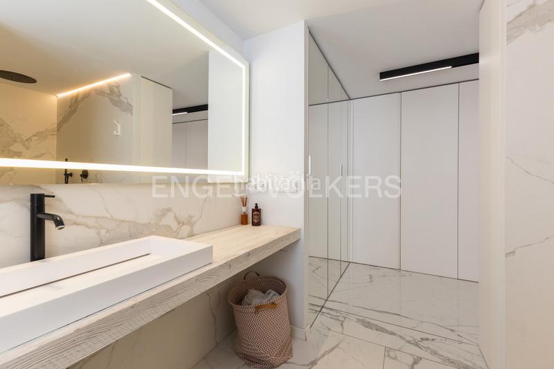 Foto 38eaff71-13bc-4cb1-bd6d-97a7108bb97f. Àtic amb calefacció a Russafa Valencia