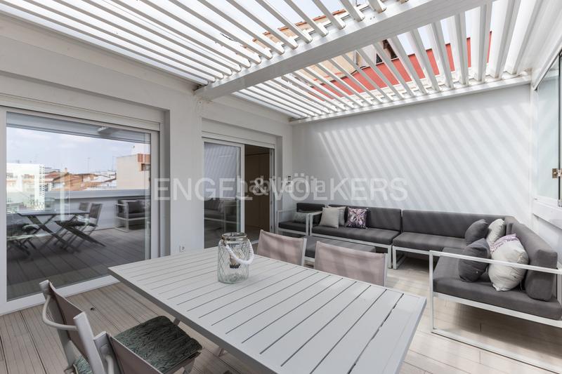 Foto 5833e277-08db-43b2-bb54-c8727605e41d. Àtic amb calefacció a Russafa Valencia