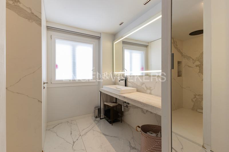 Foto 7770a4b7-291f-432b-8a4f-c9c72497cb5e. Àtic amb calefacció a Russafa Valencia