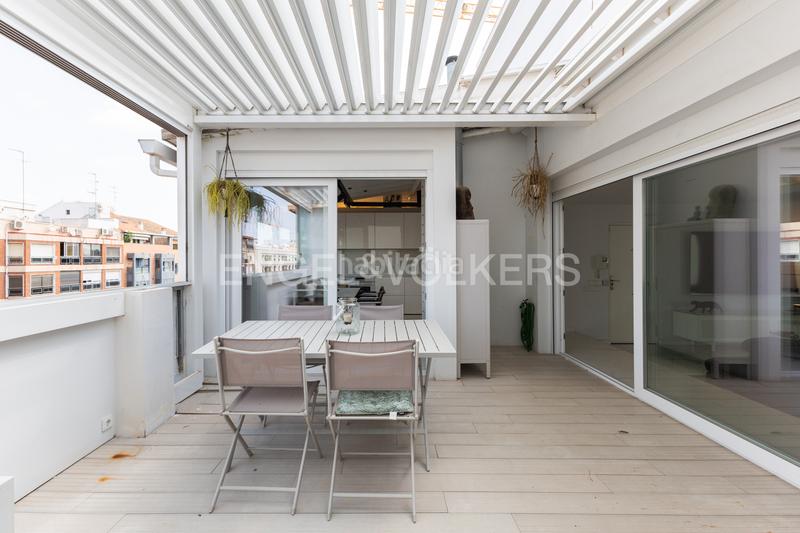 Foto 78398d91-4642-4977-b2d2-9ae63633bafb. Àtic amb calefacció a Russafa Valencia