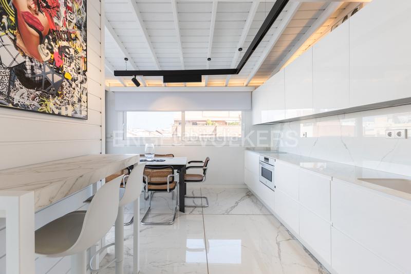 Foto 89def132-49cd-42cb-b295-f32fa1e0cacc. Àtic amb calefacció a Russafa Valencia