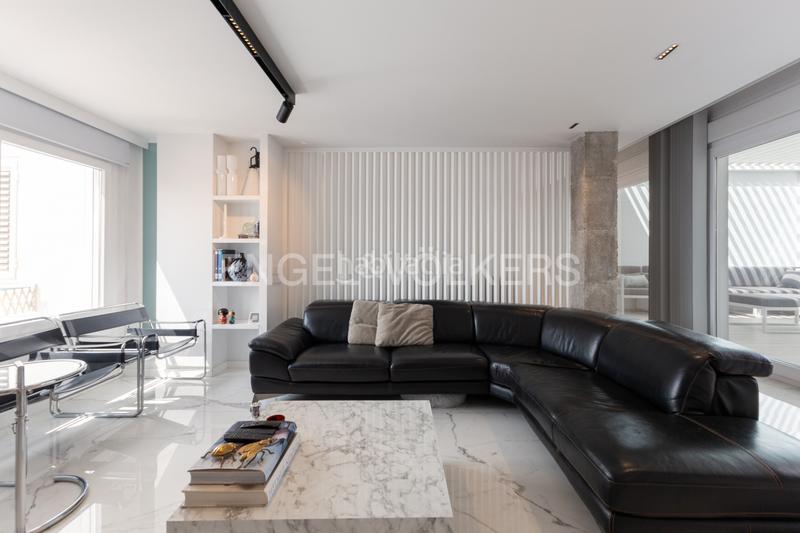 Foto 92a1a885-0b12-4252-ad30-ab5f00ebaa89. Àtic amb calefacció a Russafa Valencia